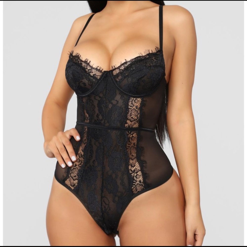 Never Worn Fashion Nova Lace Bodysuit
